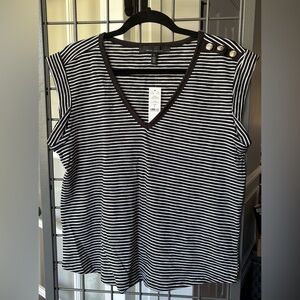 White House Black Market NWT V-neck Tee Size L Black & White Strip